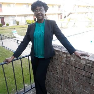 Meet your Posher, Danelia